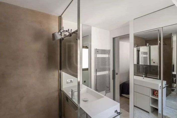 Image No.24-4 Bed Property for sale