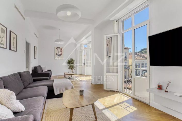 Image No.3-3 Bed Apartment for sale