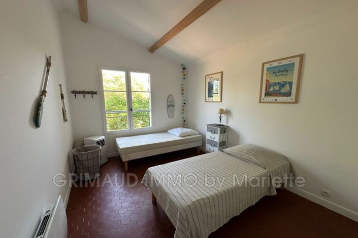 Image No.11-4 Bed House for sale