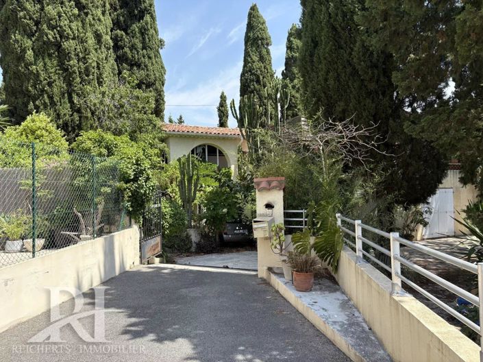 Image No.12-4 Bed House for sale