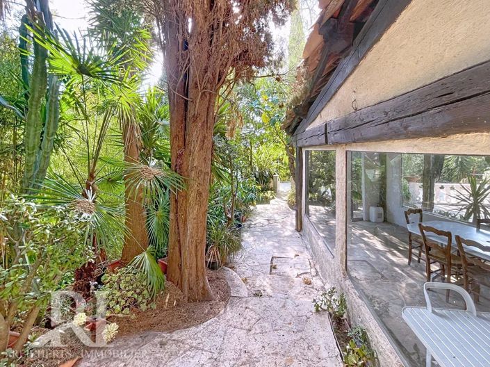 Image No.17-4 Bed House for sale