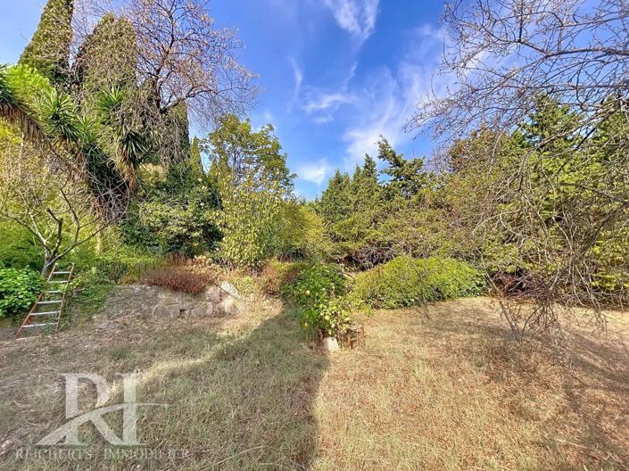 Image No.25-4 Bed House for sale