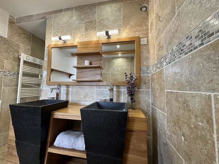 Image No.10-14 Bed House for sale