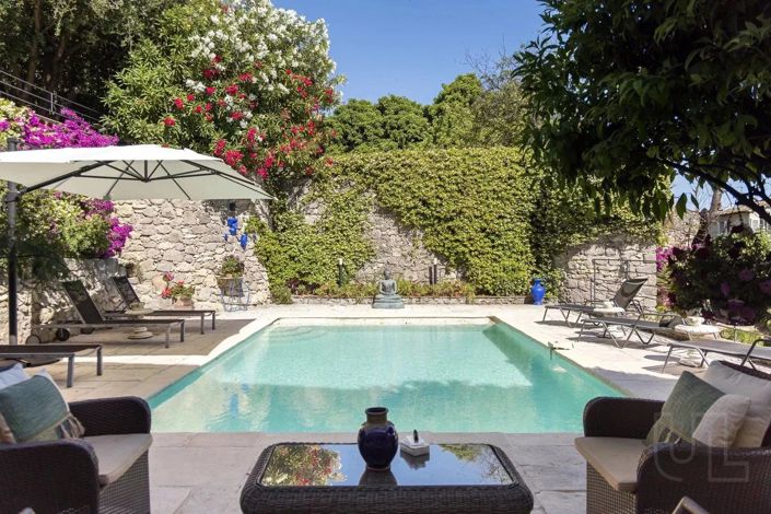 Image No.3-5 Bed House for sale