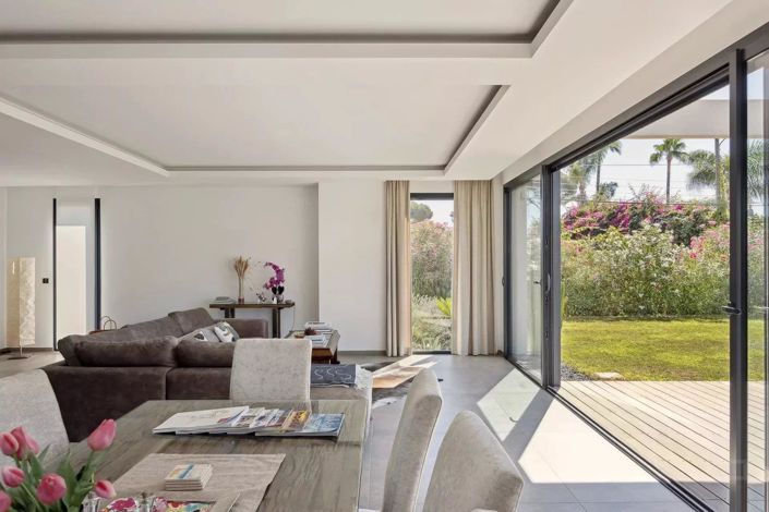 Image No.14-4 Bed House for sale