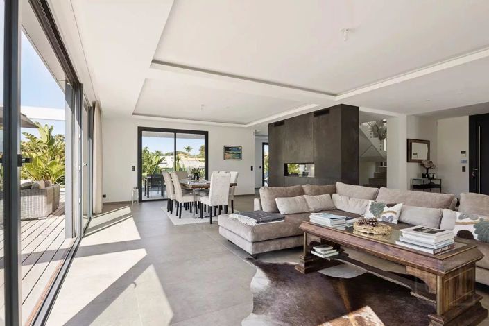 Image No.6-4 Bed House for sale