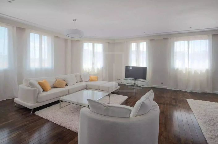 Image No.14-3 Bed Apartment for sale