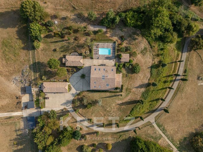 Image No.17-6 Bed House for sale