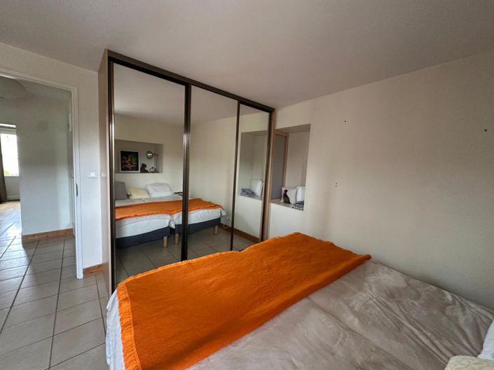 Image No.4-2 Bed House for sale