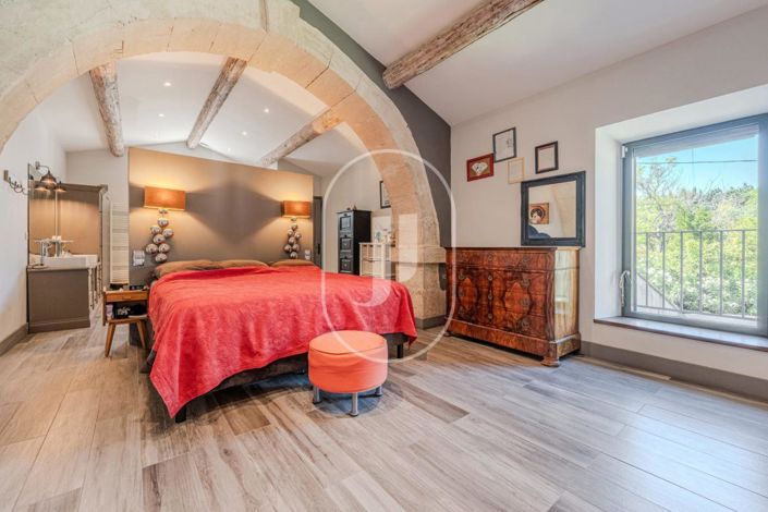 Image No.10-5 Bed House for sale