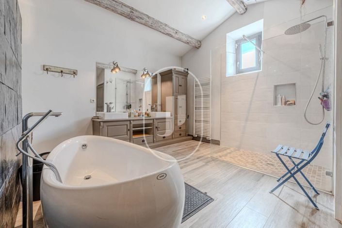 Image No.11-Maison de 5 chambres à vendre à Mouriès