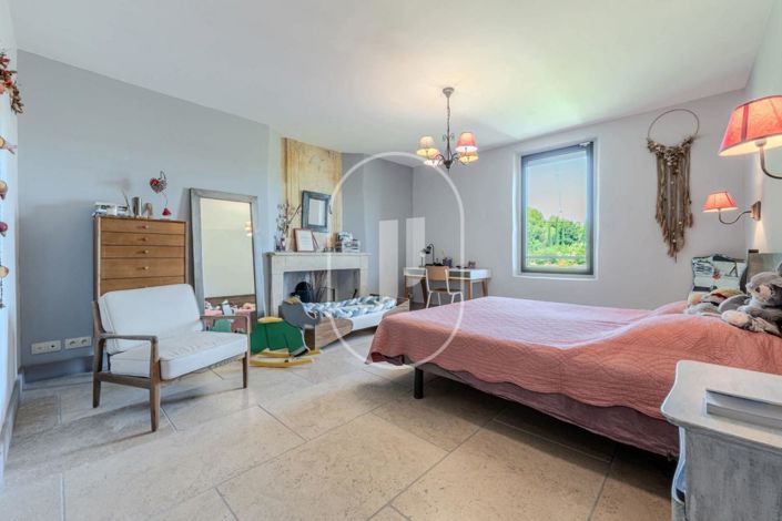 Image No.12-5 Bed House for sale