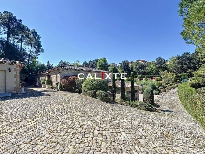 Image No.14-4 Bed Property for sale