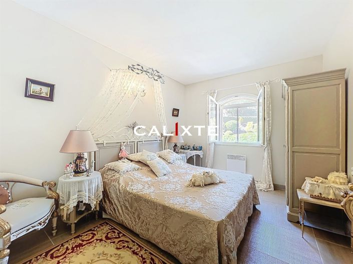 Image No.27-4 Bed Property for sale