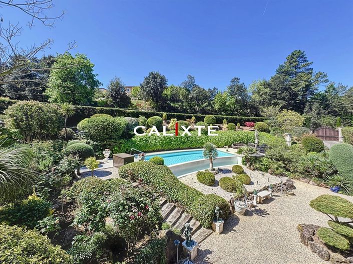 Image No.4-4 Bed Property for sale