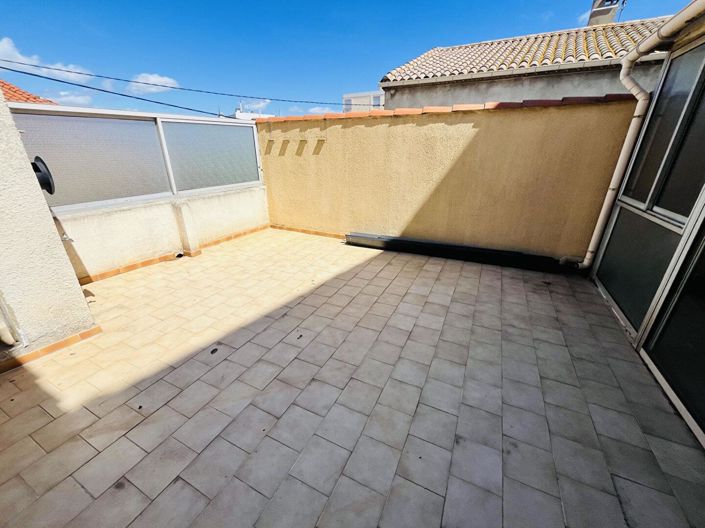 Image No.1-5 Bed House for sale