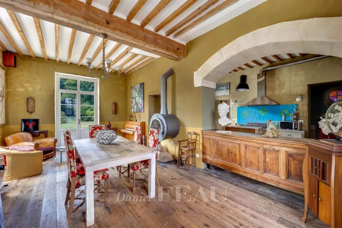 Image No.11-6 Bed House for sale