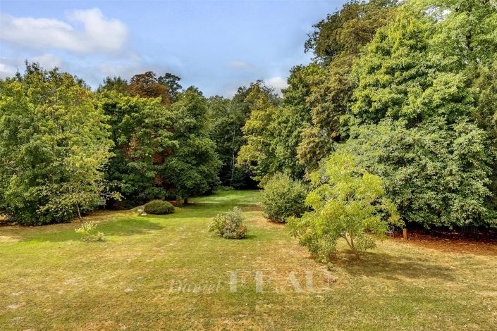 Image No.3-6 Bed House for sale