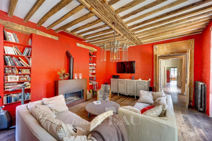 Image No.7-6 Bed House for sale