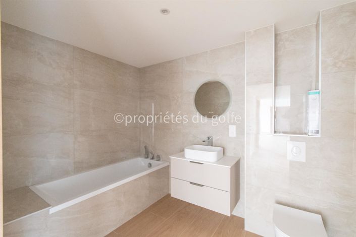 Image No.10-3 Bed Apartment for sale