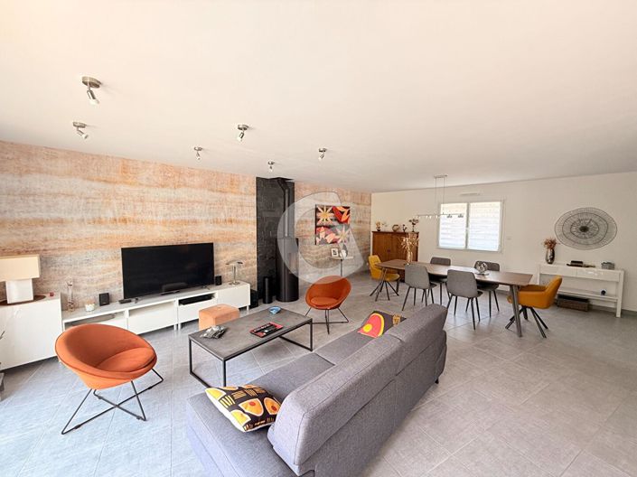 Image No.3-3 Bed House for sale