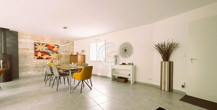 Image No.7-3 Bed House for sale