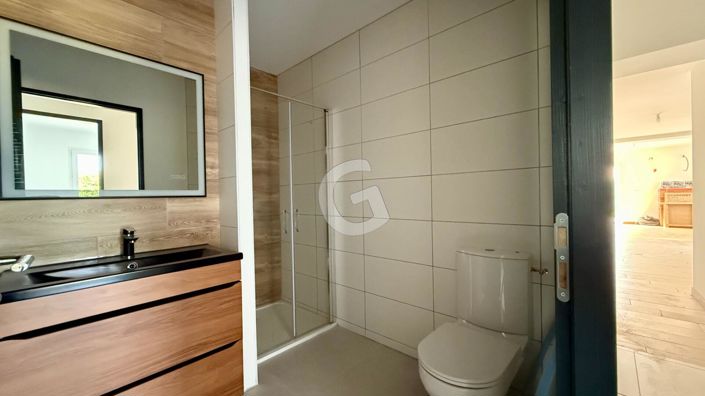 Image No.10-4 Bed House for sale