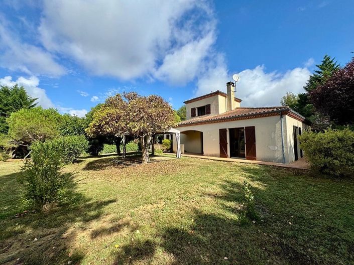 Image No.1-4 Bed House for sale