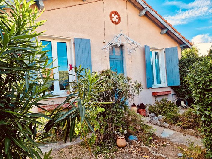 Image No.1-3 Bed House for sale