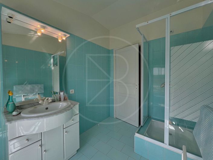 Image No.15-4 Bed House for sale