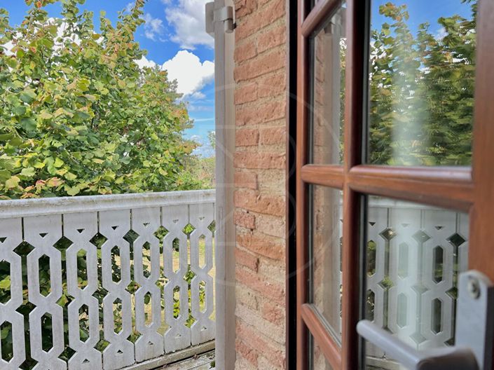 Image No.17-4 Bed House for sale