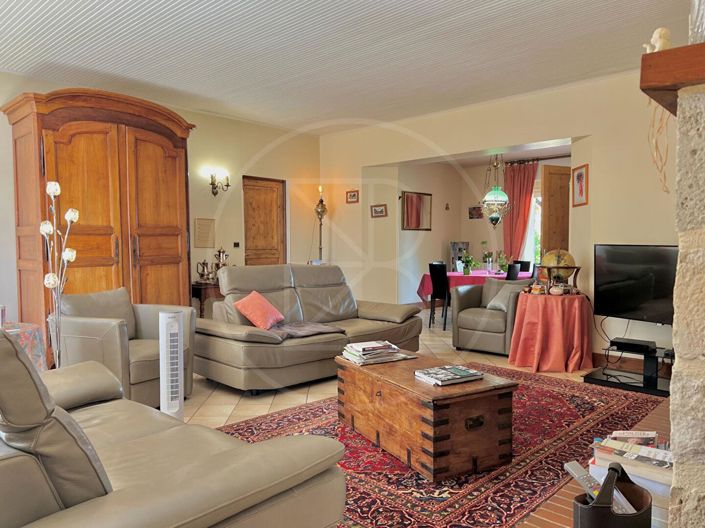 Image No.6-4 Bed House for sale