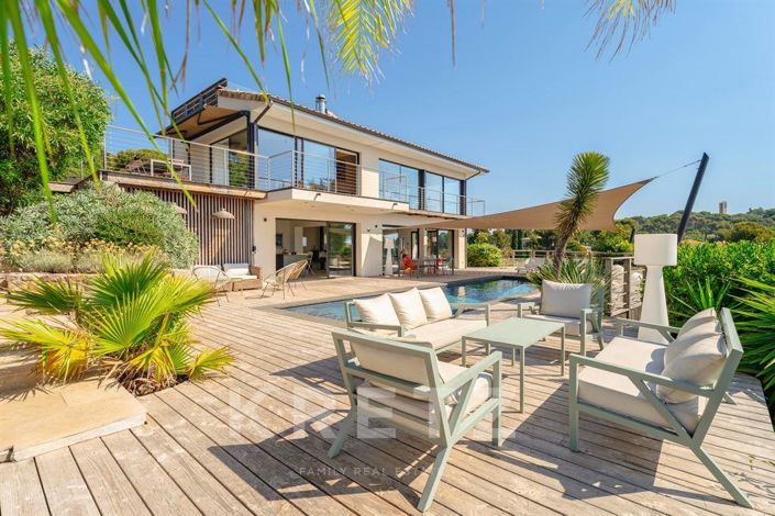 Image No.4-7 Bed House for sale