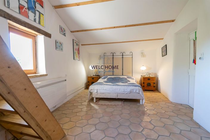 Image No.10-6 Bed House for sale