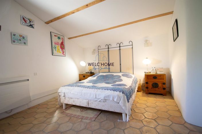 Image No.11-6 Bed House for sale