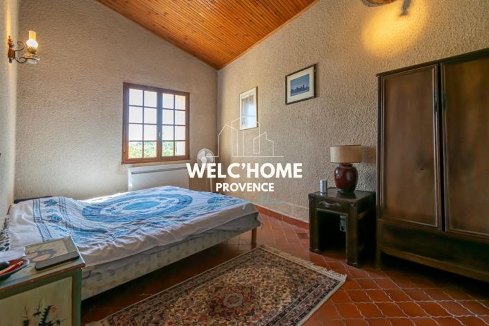 Image No.14-6 Bed House for sale