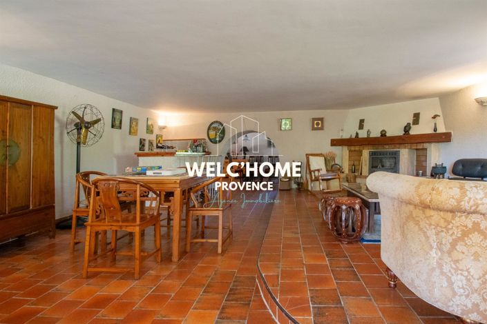 Image No.18-6 Bed House for sale