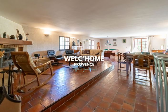 Image No.19-6 Bed House for sale