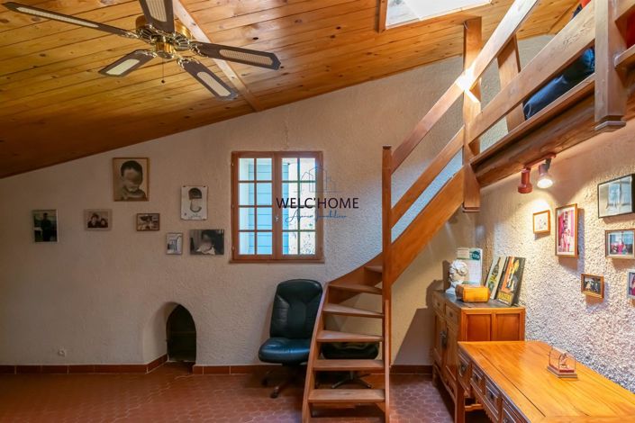 Image No.23-6 Bed House for sale