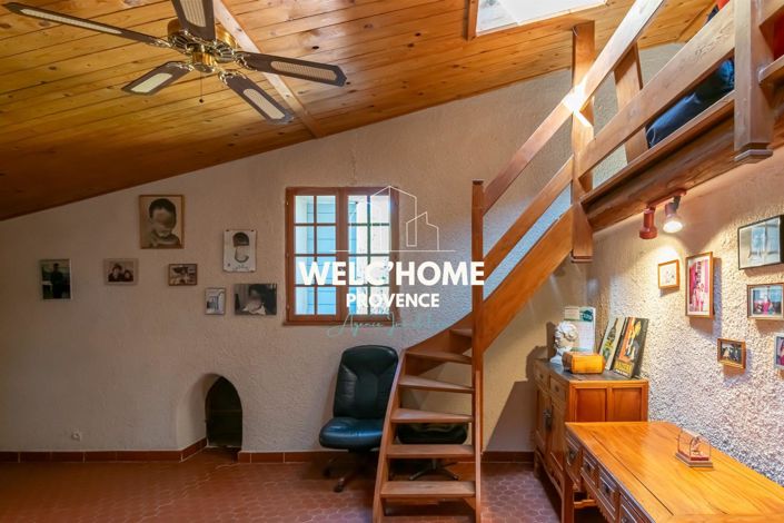 Image No.23-6 Bed House for sale