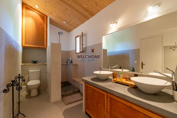 Image No.26-6 Bed House for sale