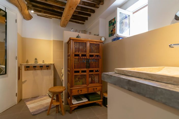 Image No.6-6 Bed House for sale