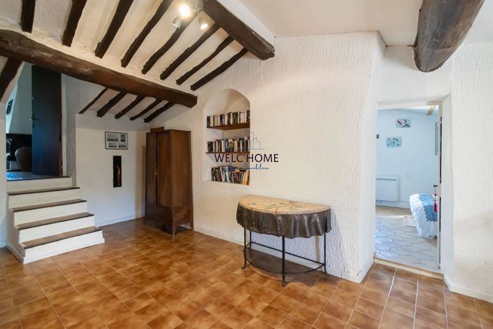 Image No.8-6 Bed House for sale