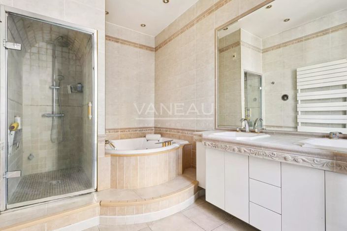 Image No.18-3 Bed Apartment for sale