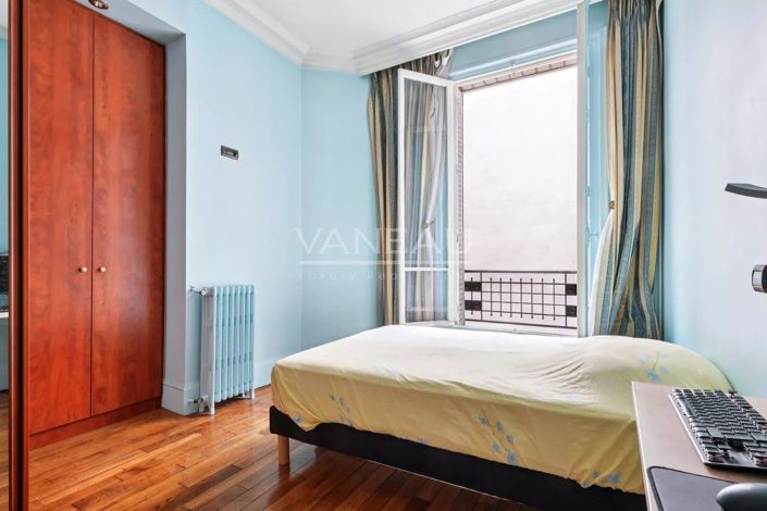 Image No.20-3 Bed Apartment for sale