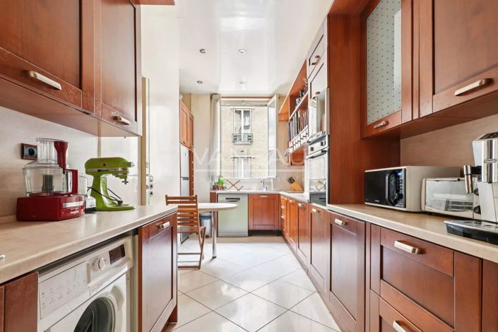 Image No.8-3 Bed Apartment for sale