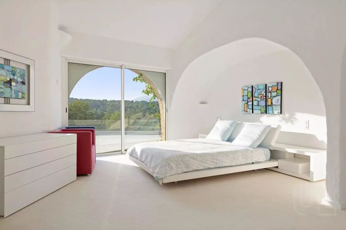 Image No.11-8 Bed House for sale