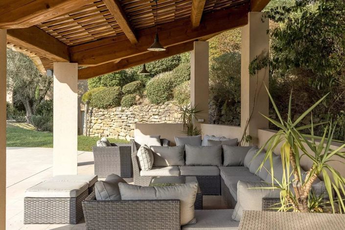 Image No.8-8 Bed House for sale