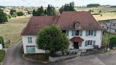 1 - Amanzé, House