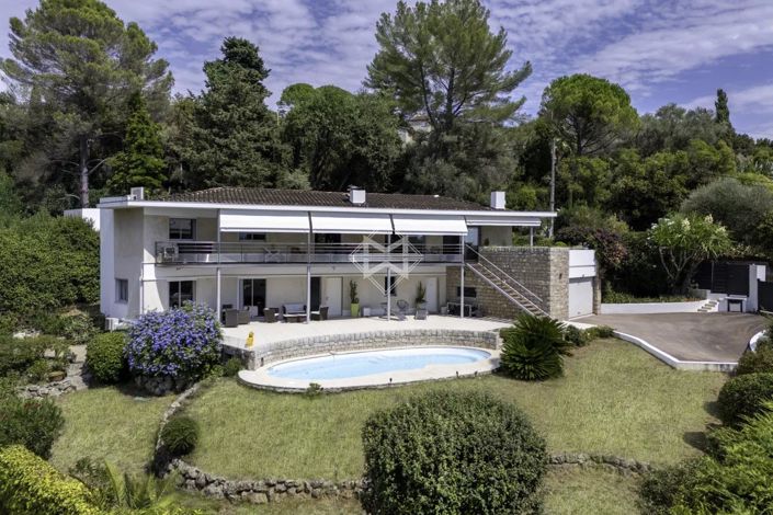 Image No.1-4 Bed House for sale